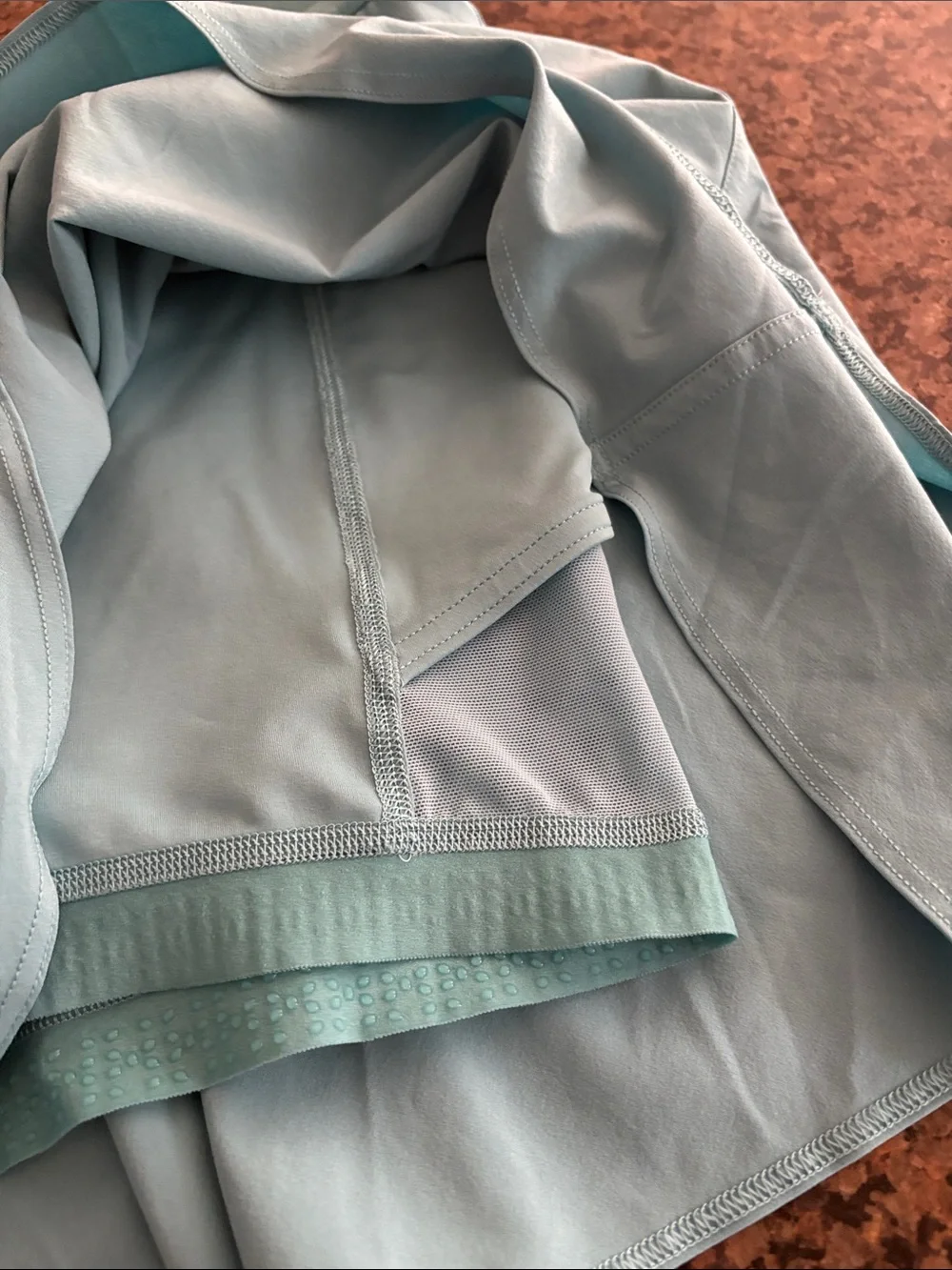 lululemon athletica lightweight skater
